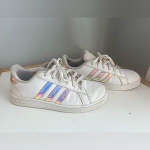 Adidas Kids Sneakers with Iridescent Stripes size 4.5Y